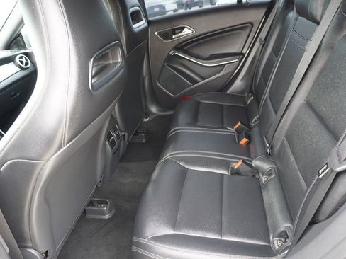 Used 2018 Mercedes-Benz CLA 250 image 17