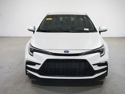 Used 2024 Toyota Corolla SE image 2