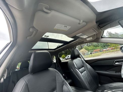 Used 2021 Nissan Rogue Platinum AWD/4WD image 27