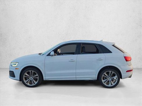 Used 2018 Audi Q3 2.0T Premium Plus w/ Premium Plus Package FWD image 8