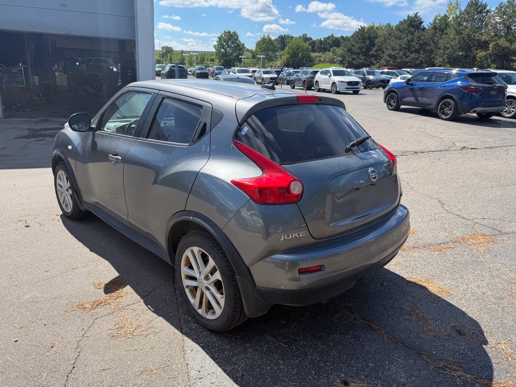 Used 2011 Nissan Juke SL AWD/4WD image 2