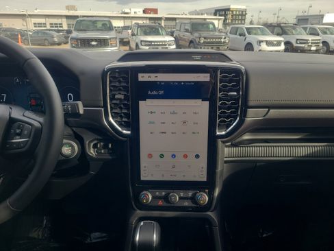 Certified 2025 Ford Ranger Lariat w/ FX4 Off-Road Package image 12