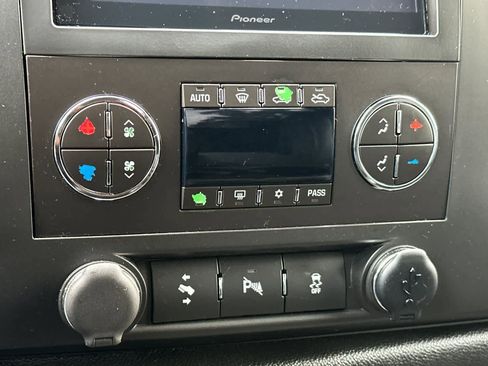 Used 2013 Chevrolet Silverado 1500 LT image 21