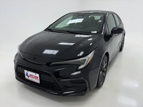 Used 2023 Toyota Corolla SE FWD image 4