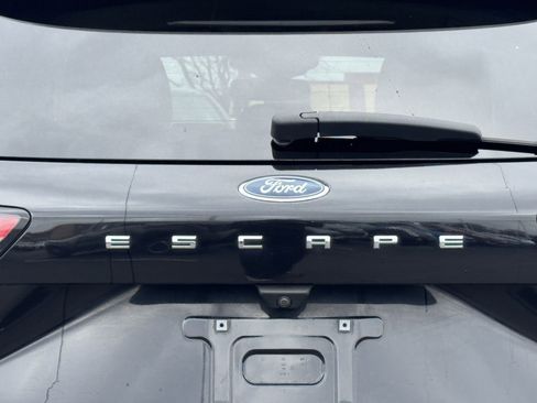 Used 2020 Ford Escape Titanium AWD/4WD image 44