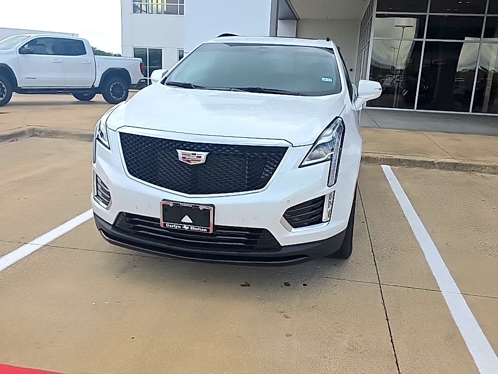 Used 2025 Cadillac XT5 Sportv w/ LPO, Floor Liner Package AWD/4WD image 4