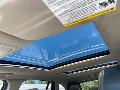 Used 2013 Ford Edge SEL w/ Black-White Styling Pkg FWD image 24