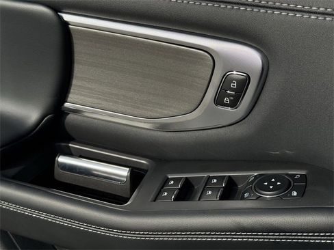 New 2025 Ford Expedition Max Platinum w/ Driver's Package image 22