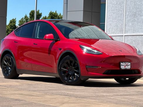 Used 2021 Tesla Model Y Long Range AWD/4WD image 2