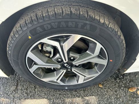 Used 2021 Kia Forte LXS FWD image 10