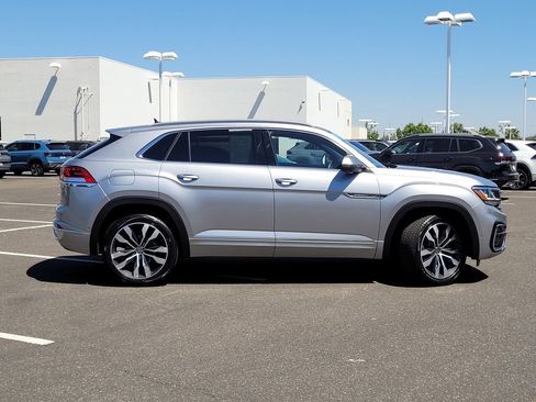 Used 2022 Volkswagen Atlas Cross Sport SEL Premium R-Line AWD/4WD image 5