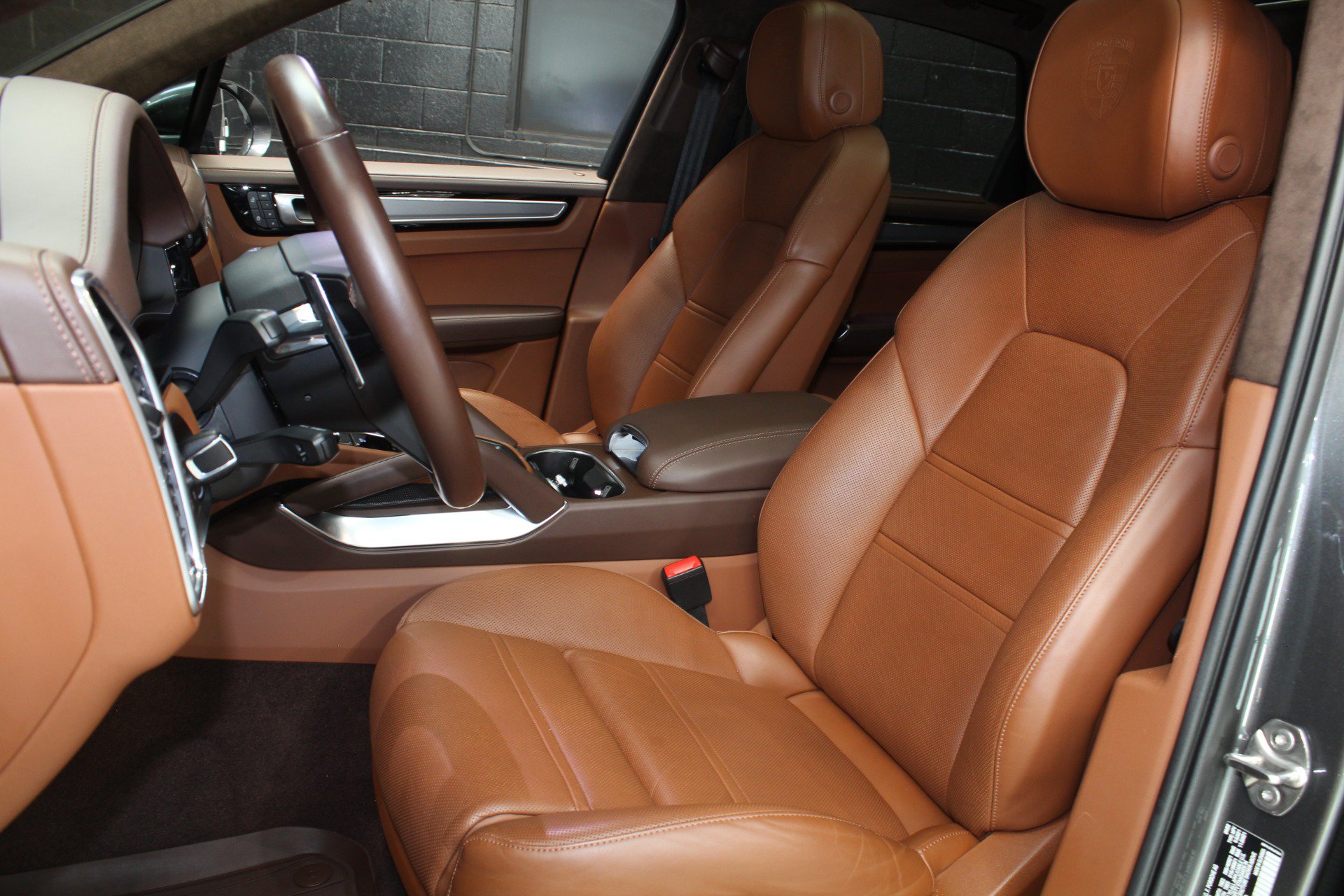 Used 2023 Porsche Cayenne Turbo AWD/4WD image 47