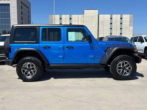 Used 2024 Jeep Wrangler Unlimited Rubicon image 3