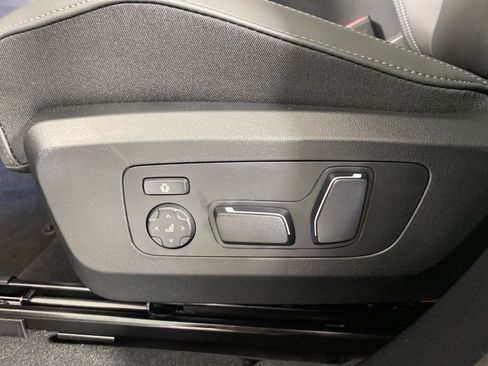 New 2026 BMW X3 xDrive30 w/ Premium Package image 9