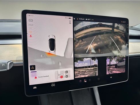 Used 2023 Tesla Model 3 Standard Range RWD image 9
