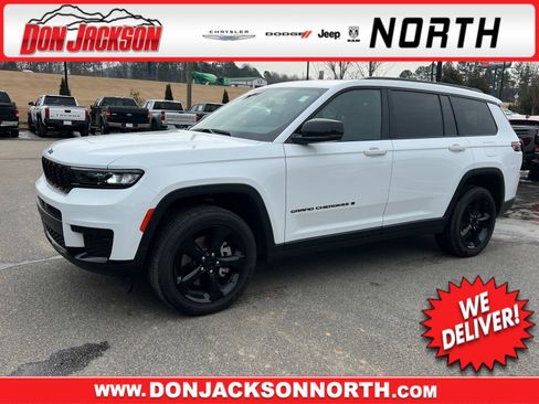 Used 2025 Jeep Grand Cherokee L Altitude image 1