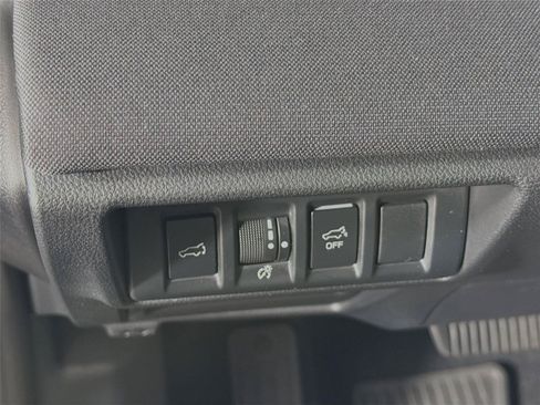 Used 2025 Subaru Outback Premium w/ Popular Package #1A AWD/4WD image 17