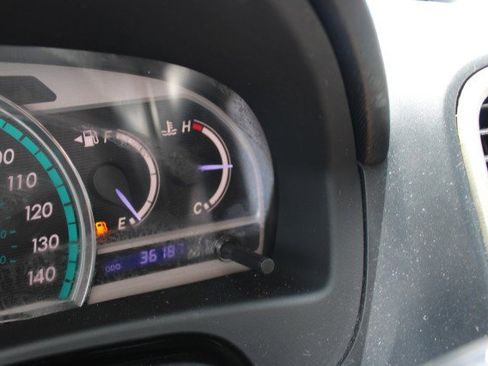 Used 2013 Toyota Venza XLE FWD image 24