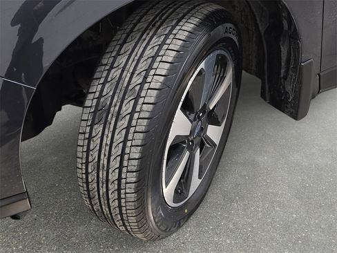 Used 2017 Subaru Forester 2.5i Limited image 31