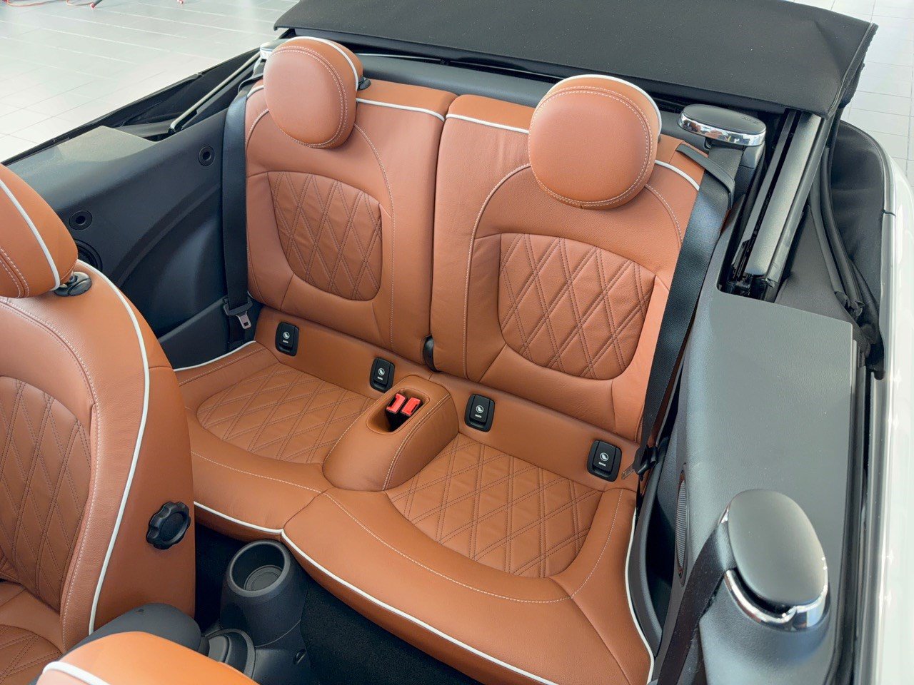 Certified 2024 MINI Cooper Convertible w/ Signature Upholstery Package FWD image 25