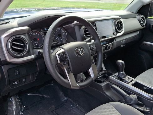 Used 2022 Toyota Tacoma SR5 AWD/4WD image 26