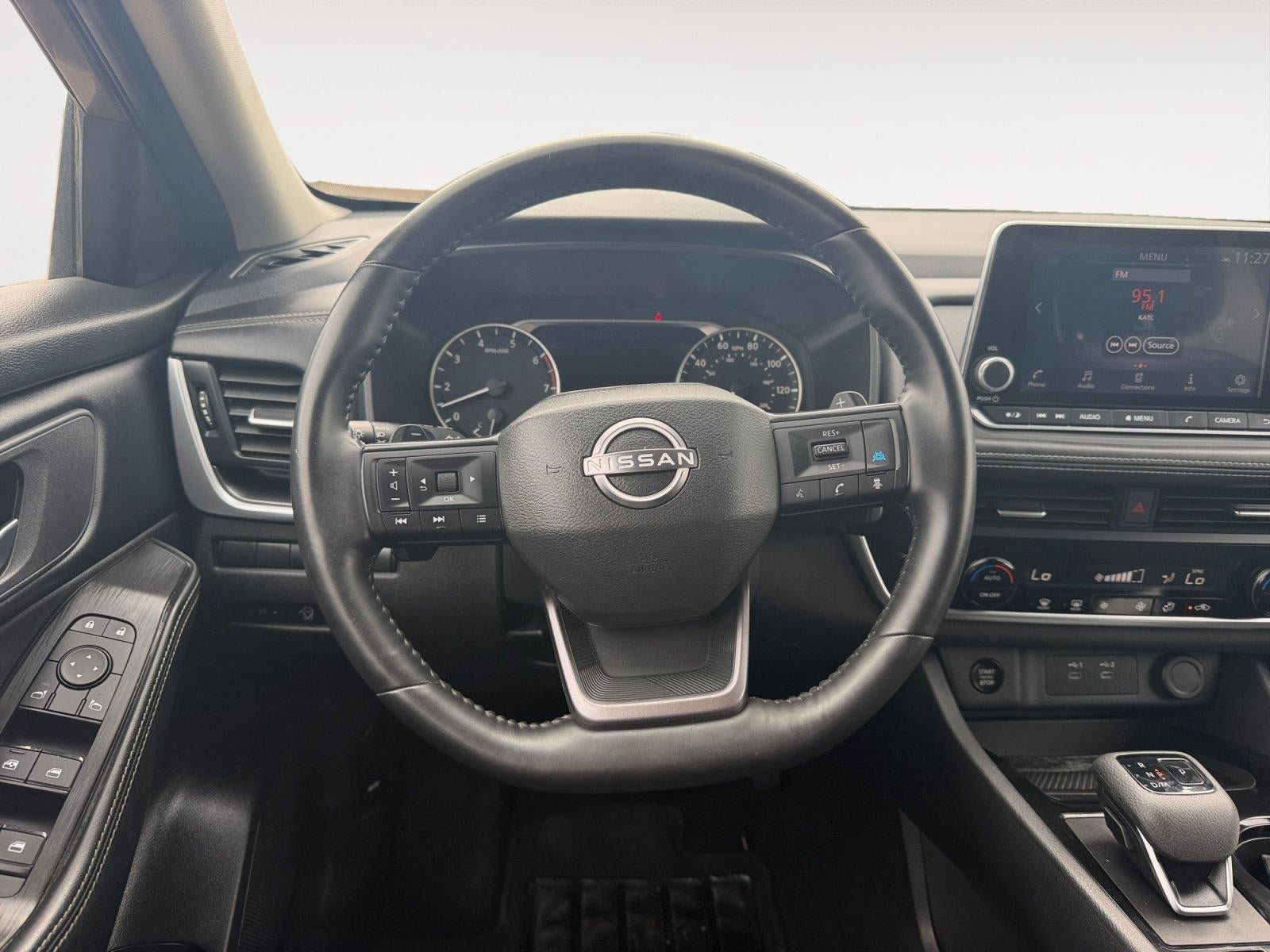 Used 2025 Nissan Rogue SV AWD/4WD image 12