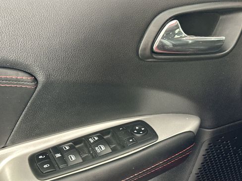 Used 2018 Dodge Journey GT image 17