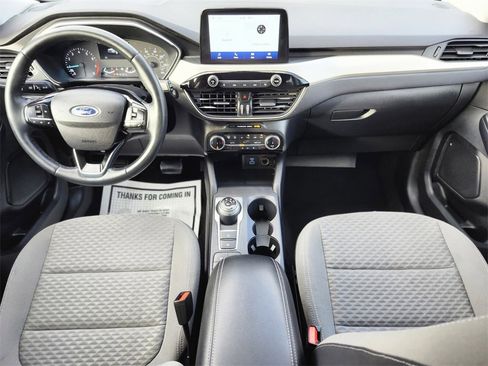 Certified 2022 Ford Escape SE w/ SE Sport Appearance Package image 12