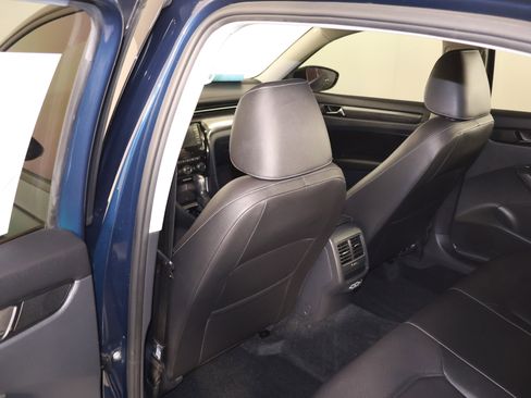 Used 2020 Volkswagen Passat 2.0T R-Line image 47