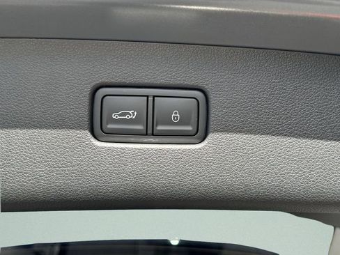 New 2026 Genesis GV80 2.5T Advanced image 18