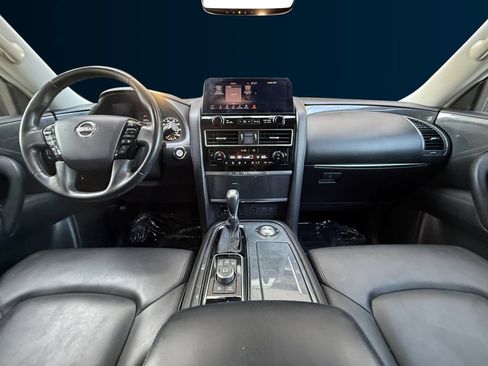 Used 2022 Nissan Armada SV w/ SV Appearance Package RWD image 12