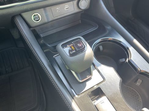 Used 2023 Nissan Rogue SL AWD/4WD image 13