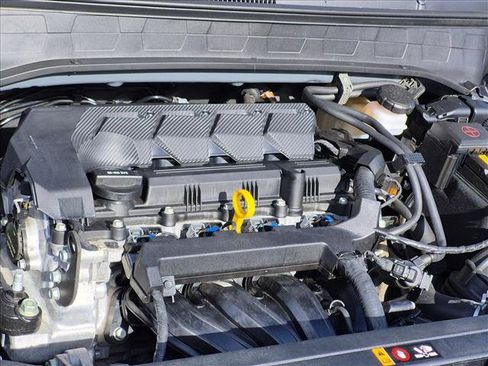 Used 2023 Hyundai Venue SEL FWD image 19
