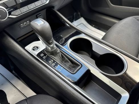 Used 2024 Nissan Altima 2.5 SV image 32