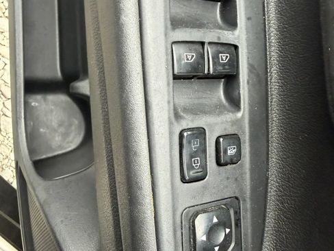 Used 2020 Mitsubishi Outlander ES FWD image 22