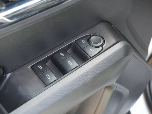 Used 2023 Chevrolet Colorado LT AWD/4WD image 13