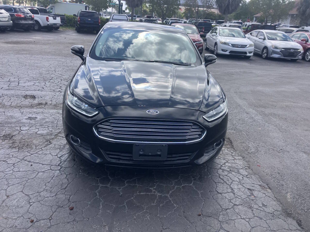 Used 2016 Ford Fusion SE w/ Equipment Group 201A FWD image 7