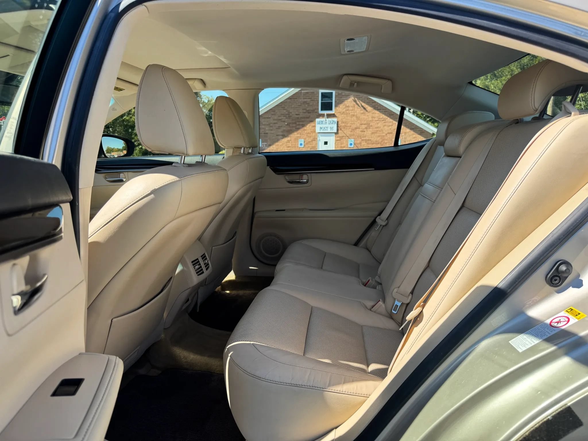 Used 2014 Lexus ES 350 w/ Luxury Package FWD image 18
