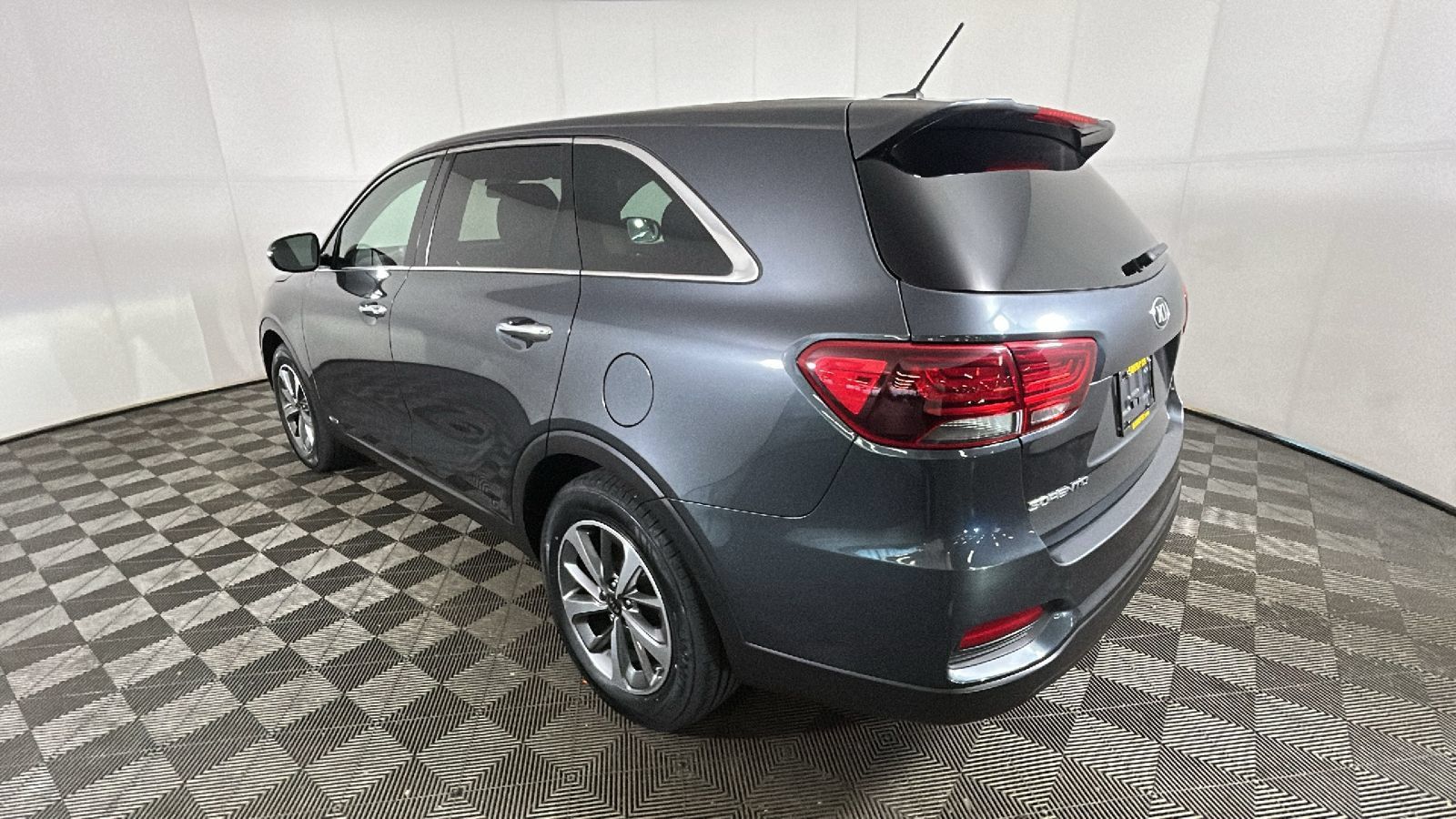 Used 2020 Kia Sorento AWD V6 image 5
