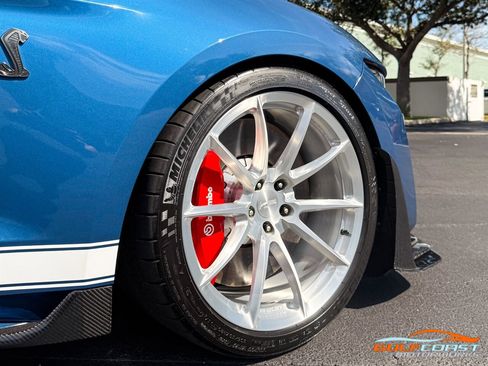 Used 2020 Ford Mustang Shelby GT500 w/ Carbon Fiber Track Pack image 83