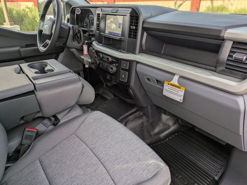 New 2026 Ford F450 XL w/ 360-Degree Camera Package image 17