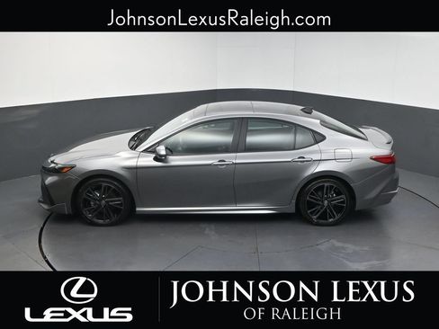 Used 2025 Toyota Camry XSE FWD image 30