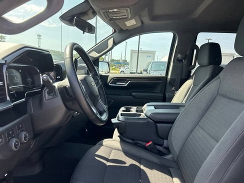 Used 2023 Chevrolet Silverado 1500 LT AWD/4WD image 15