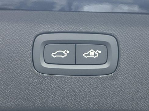 Certified 2026 Volvo XC90 B6 Ultra AWD/4WD image 13