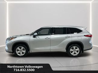 Used 2020 Toyota Highlander LE AWD/4WD video 2
