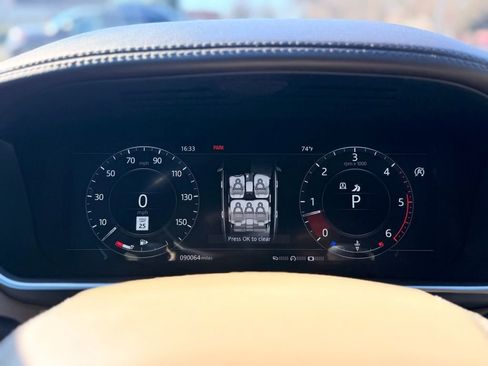 Used 2018 Land Rover Range Rover HSE AWD/4WD image 23