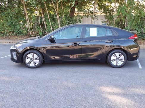 Used 2022 Hyundai Ioniq Blue FWD image 6