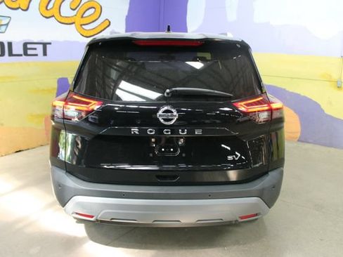 Used 2021 Nissan Rogue SV FWD image 7