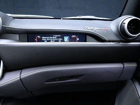 Used 2022 Ferrari Portofino M RWD image 13