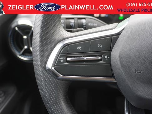 Used 2025 Chevrolet Equinox EV LT image 20